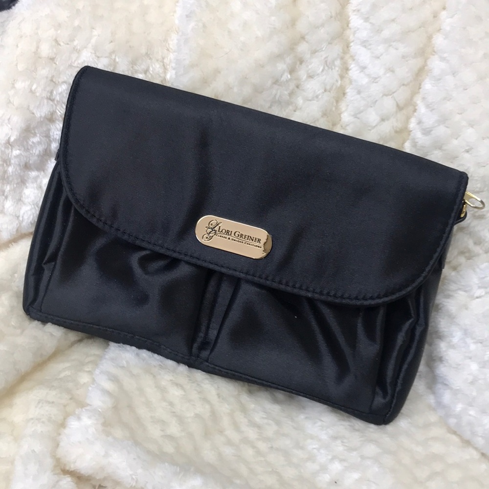 Lori Greiner clutch